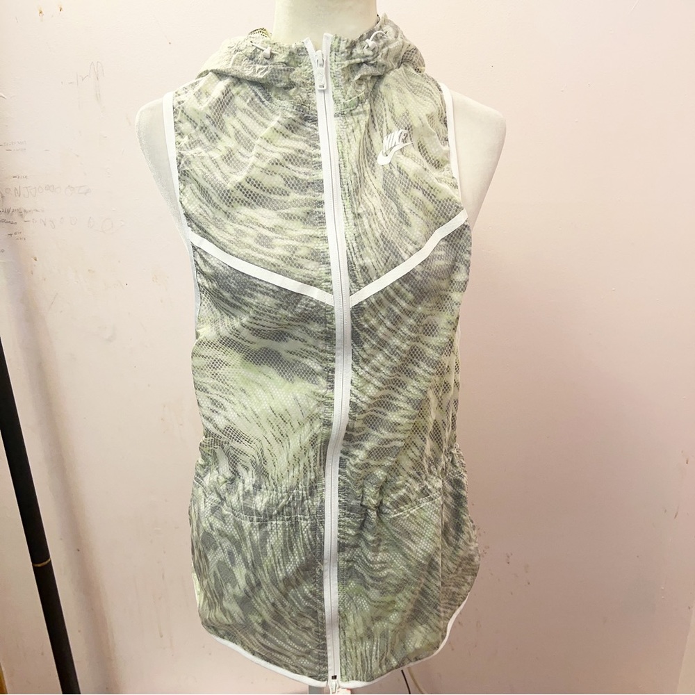 Nike Vest Hoodie Woman Small NWT